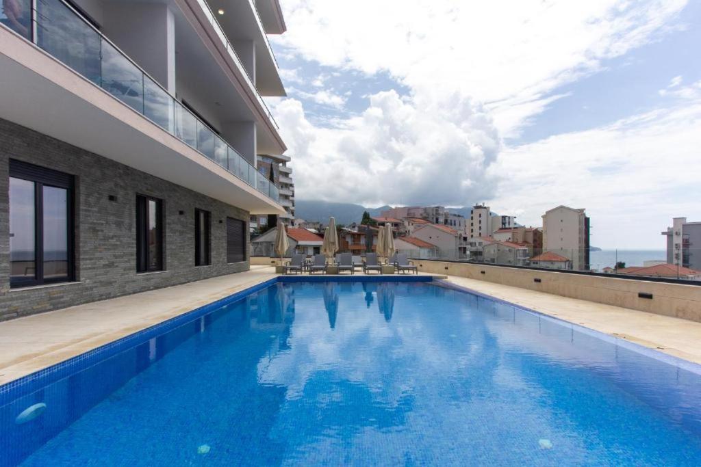 Elia - Great One Bedroom With Pool And Seaview Budva
