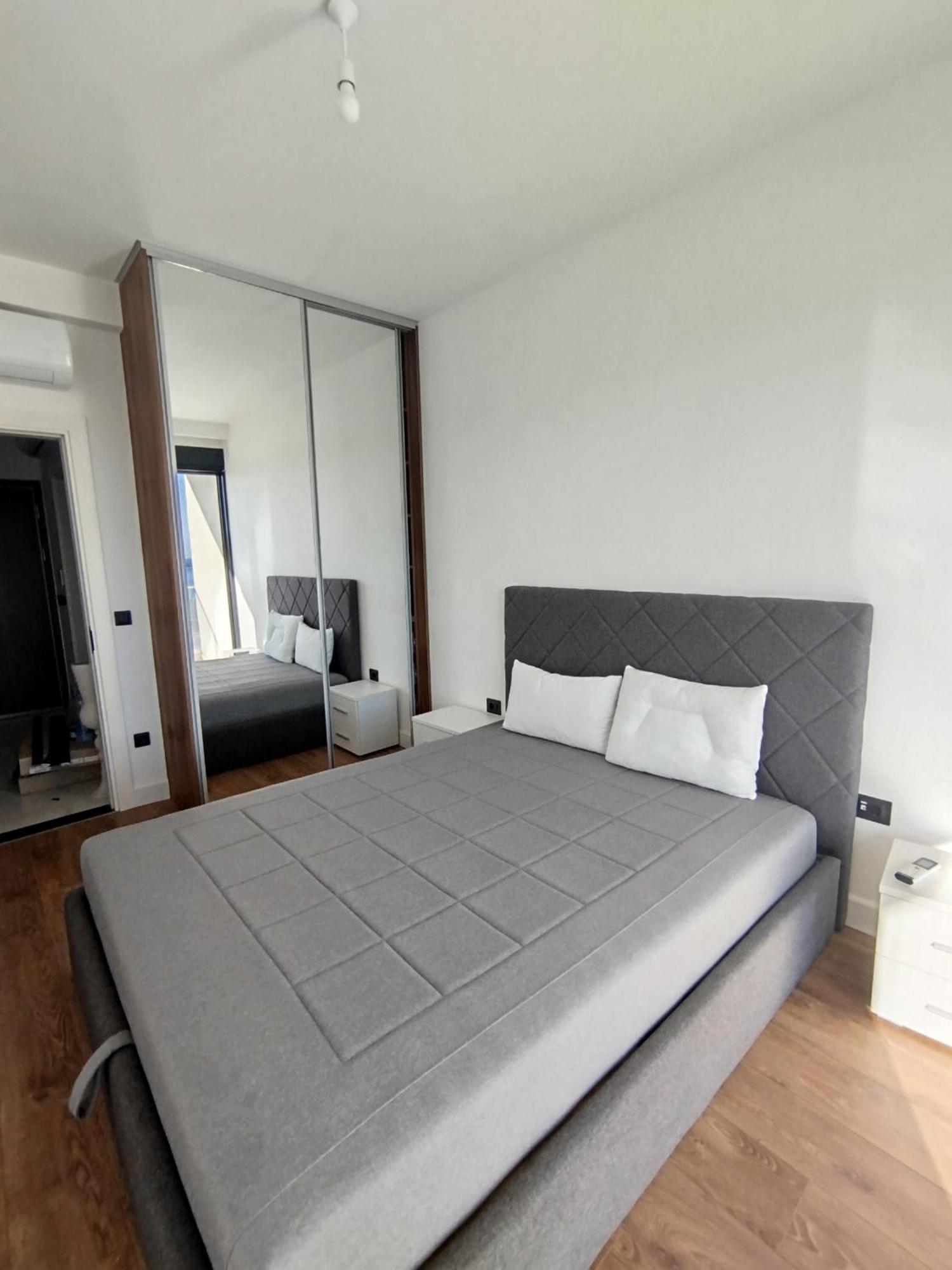 Apartment Elia - Great One Bedroom With Pool And Seaview Budva
